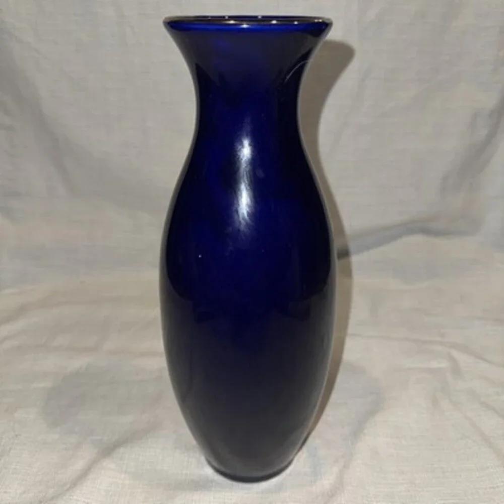 Yamato Japan Porcelain Cobalt Blue Cherry Blossoms Bird Floral Gold Rimmed Vase.